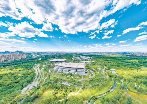 蓝天白云续写漂亮北京生态画面&nbsp;&nbsp; “十四五”时期北京PM2.5浓度已下降近20%