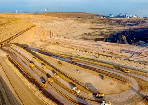 找矿大会战！1.52万余人齐聚新疆“找宝藏”